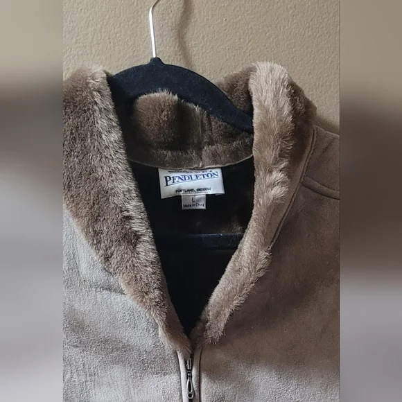 GUC VTG Pendleton Genuine Shearling Lamb Leather Vest Size Large Tan - Picture 11 of 13